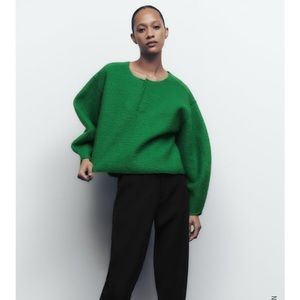 Zara Green Textured Cropped Sweatshirt REF 2712/409